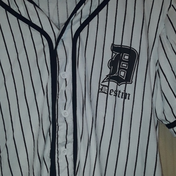 2 Basix of America DESTIN shirts - Picture 3 of 8